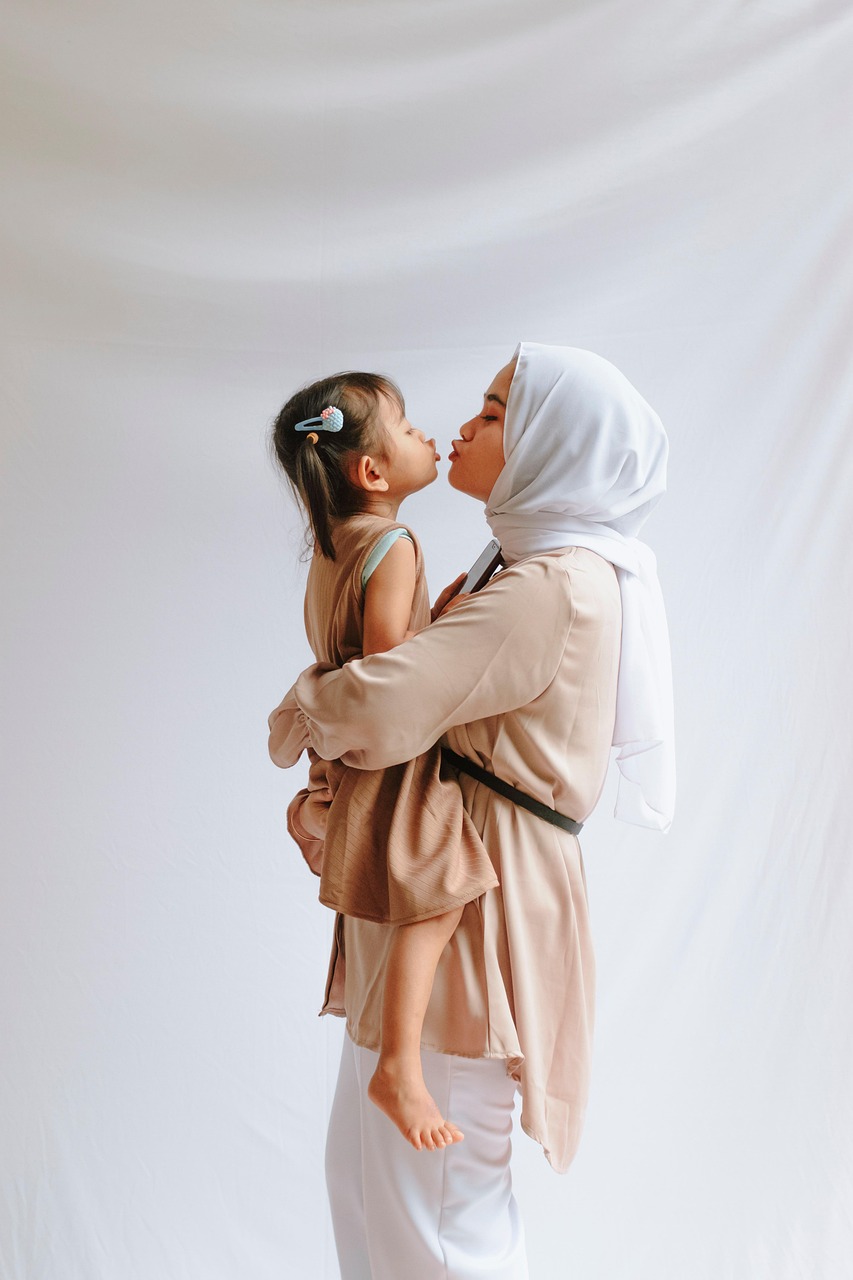 motherhood 6886536 1280